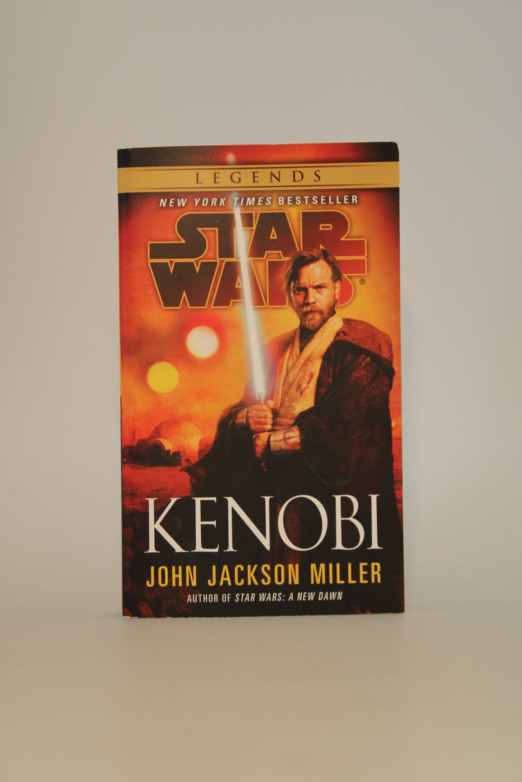 IMG_0627 An image of Star Wars: Obi-Wan Kenobi with its front cover displaying Kenobi standing in front of the Tatooine hut and two stars.