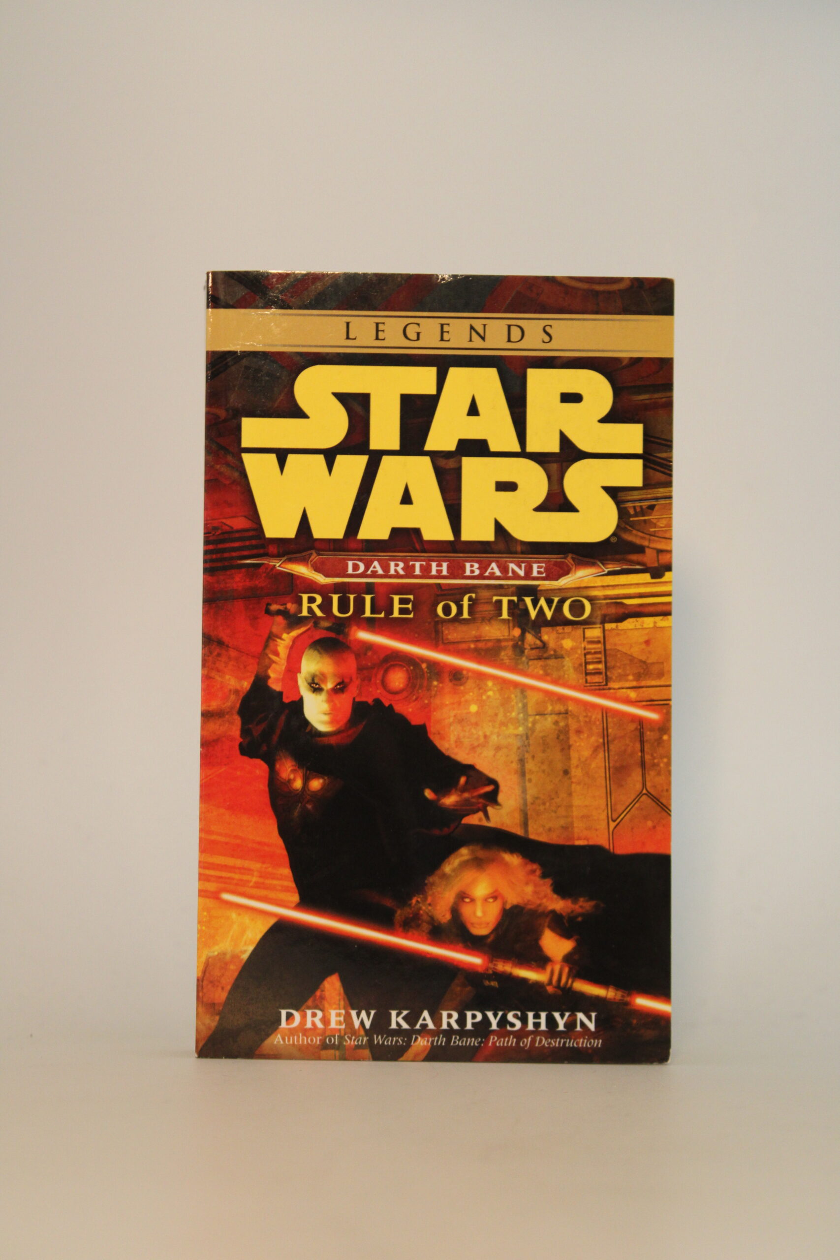 IMG_0642 An image of Star Wars: Darth Bane - Rule of Two with its front cover displaying Bane and his apprentice, Darth Zannah